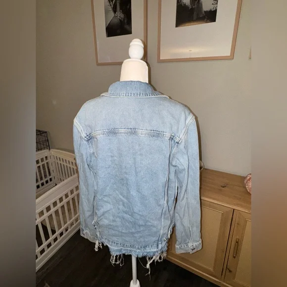 PAIGE Oversized Denim Frayed Jacket size Small - Picture 6 of 6